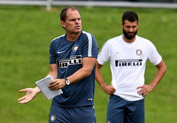 HLV Frank De Boer lúc còn dẫn dắt Inter Milan