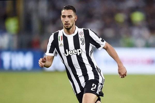 Vắng De Sciglio, Juventus sẽ gặp vấn đề với cánh phải.