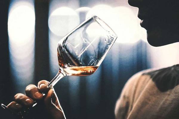 Người đàn bà nhậu