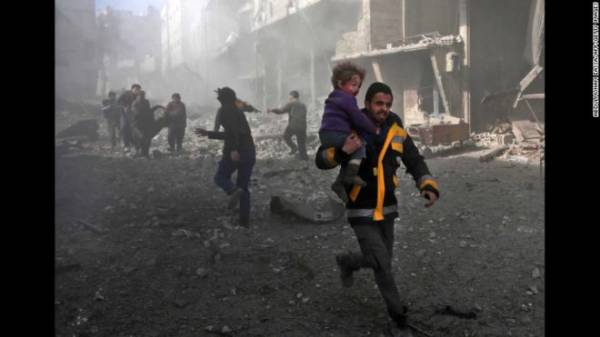 Cuộc không kích tại Đông Ghouta. Ảnh:CNN