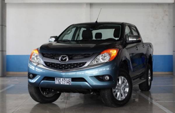 Mazda là hãng xe đầu tiên thay đổi giá bán sau dịp nghỉ lễ