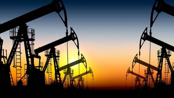 Giá dầu tăng trở lại bất chấp sản lượng dầu thô của Mỹ tiếp tục tăng