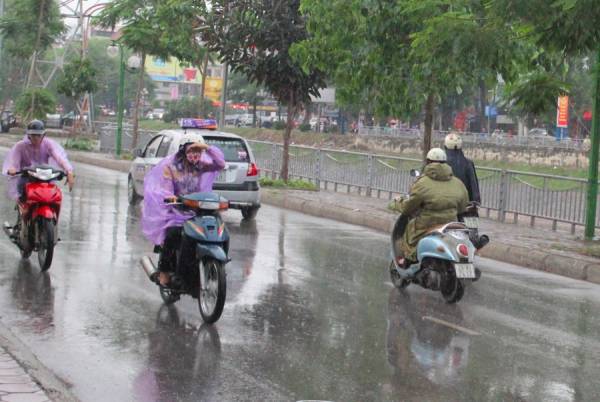 Thời tiết 15/3: Mưa rải rác trên cả nước, Nam Bộ tiếp tục nắng nóng 35 độ