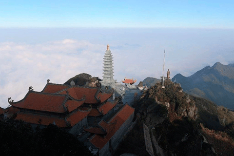 Khám phá kiến trúc tâm linh thuần Việt trên đỉnh thiêng Tây Bắc