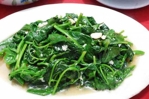 Tổng hợp những món ngon từ rau mồng tơi trị yếu sinh lý
