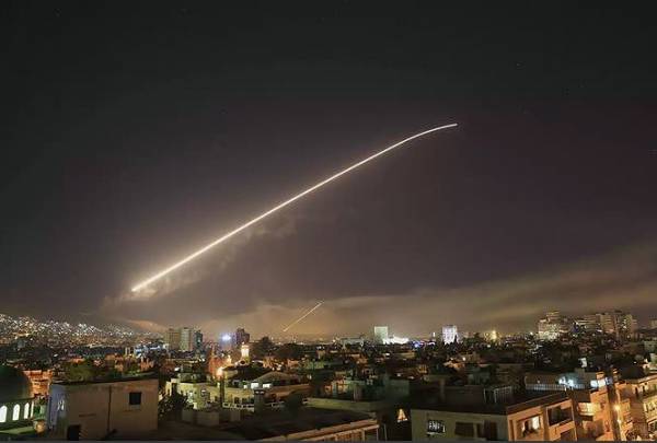 Syria bắn hạ 70% tên lửa của liên quân Mỹ, Pháp, Anh