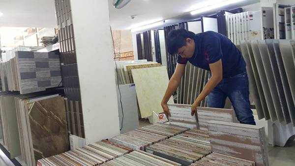 Dù giá cao song gạch ốp lát Việt Nam vẫn được phần lớn khách hàng lựa chọn