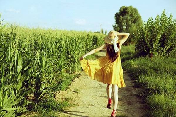 Phụ nữ được yêu là niềm vui , tự yêu bản thân là hạnh phúc