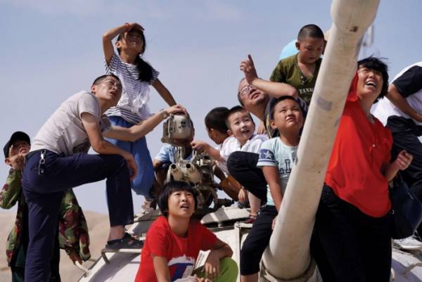 Nền kinh tế Trung Quốc đã phát triển nhanh chóng trong 2 thập kỷ qua. Ảnh: Reuters.