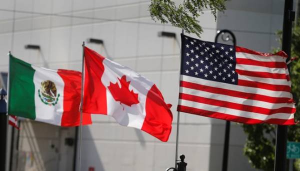Mỹ, Mexico và Canad đang nỗ lực cứu Hiệp định NAFTA. Ảnh Reuters