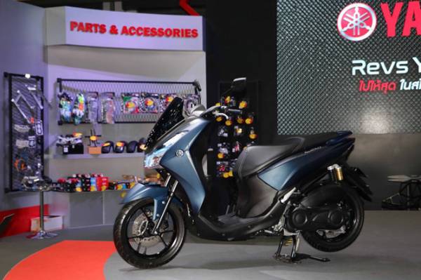 Yamaha LEXi, Honda & # 39; s cheap PCX rival