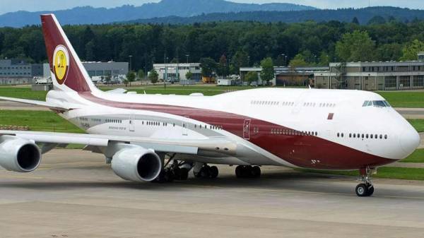 Chiếc máy bay Boeing - quà tặng của Quốc vương Qatar.