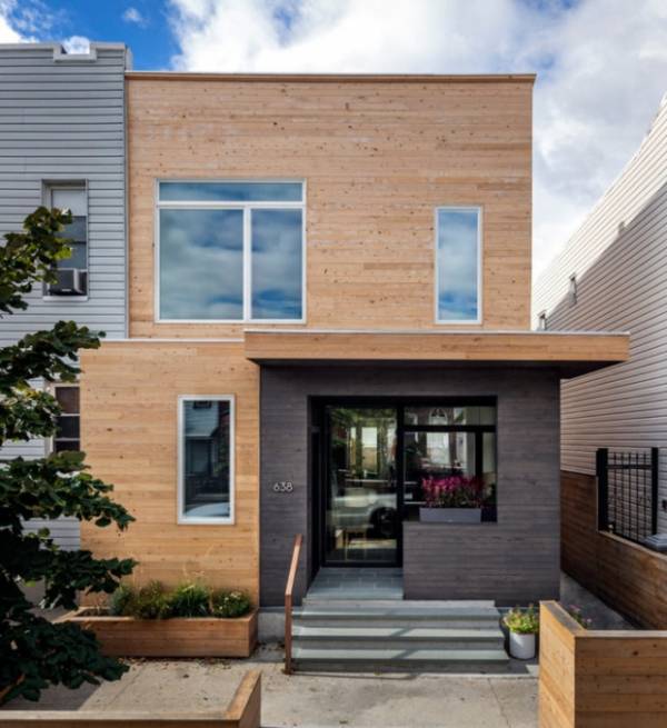 Ngôi nhà 2 tầng diện tích chỉ 30m2 nhưng hiện đại và ngập ánh sáng