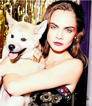 Trong hình ảnh tạp chí thì Cara Delevingne quả thực hiện lên đầy cao sang, quý phái