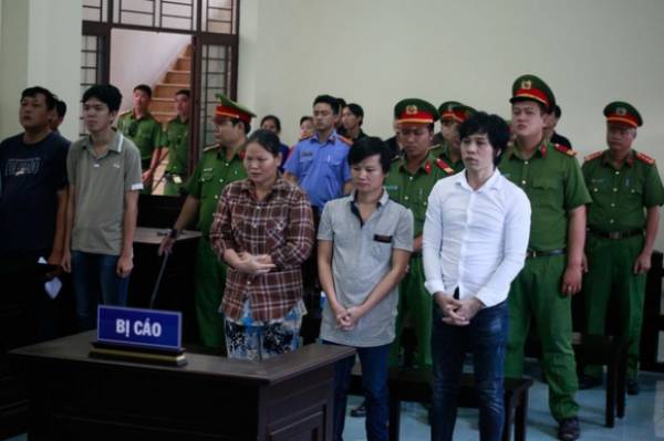 Xét xử 3 công nhân Công ty Pouyuen gây rối, ném đá vào cảnh sát