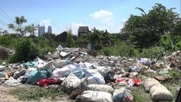 Quản lý yếu kém khiến TP.Đà Nẵng bị ô nhiễm, nhiều nơi do tác thải, lãnh đạo Công ty Môi trường đô thị đã bị điều chuyển