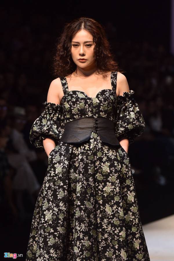 ‘Quỳnh búp bê’ trình diễn thời trang sau 5 năm rời xa sàn catwalk