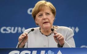 Bà Merkel