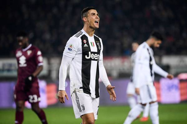 Ronaldo ghi bàn giúp Juventus duy trì mạch bất bại ở Serie A