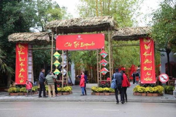 Hội chợ Tết Ecopark. Ảnh: Ecopark