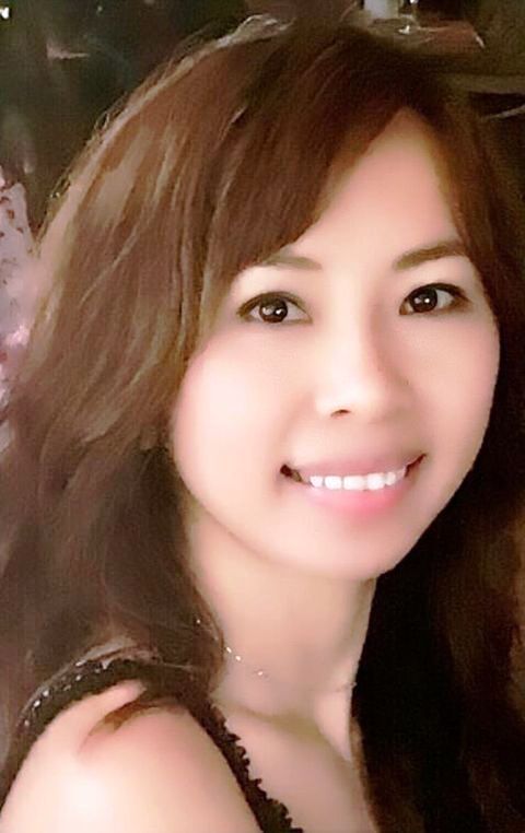 Cô Hạnh Hana Nguyễn.