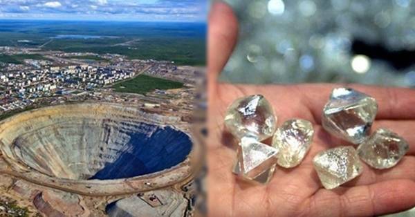 Kỳ lạ ngôi làng nghèo nhất thế giới: Kim cương đầy đường không ai nhặt, người dân cầm bát vàng để ăn xin