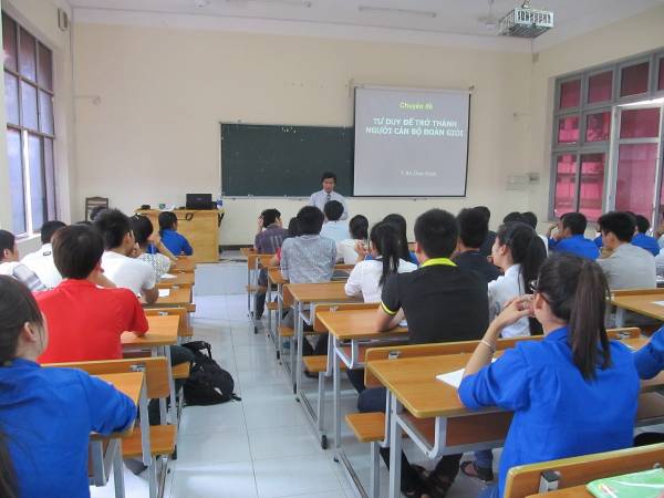 Trường ĐH tìm kiếm các sinh viên tài năng.