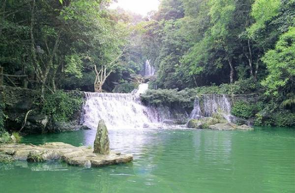 Khu du lịch Khoang Xanh - Suối Tiên nằm trong quần thể vườn quốc gia tại khu vực Ba Vì, cách trung tâm Hà Nội 50km về phía Sơn Tây. Ảnh: An ninh thủ đô