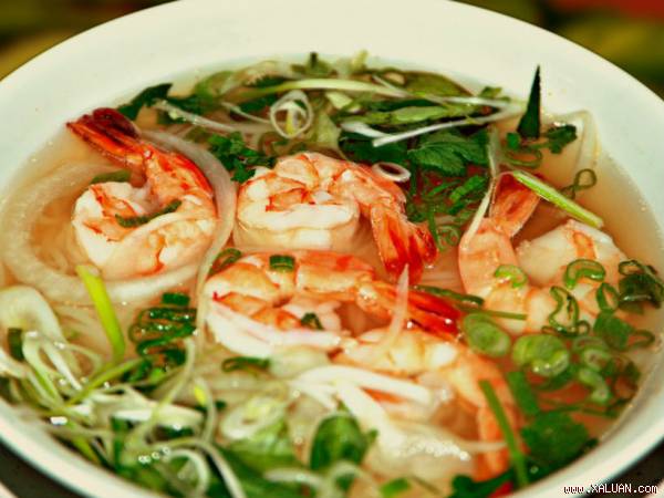 Món phở tôm không quá khó làm mà lại rất ngon miệng.