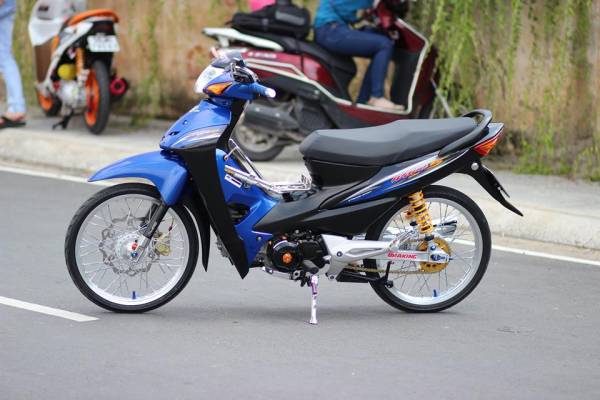 Honda Wave S 110 đời đầu lên đồ ‘khủng’ của dân chơi Việt