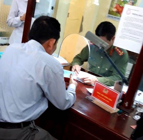 Công an Hải Dương nói gì vụ 'ngã giá' làm hộ chiếu nhanh?