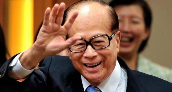 Tỷ phú nổi tiếng Lý Gia Thành. Ảnh: Baidu