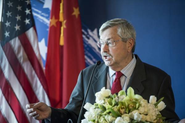 Terry Branstad là đại sứ đầu tiên tới thăm Tây Tạng kể từ năm 2013