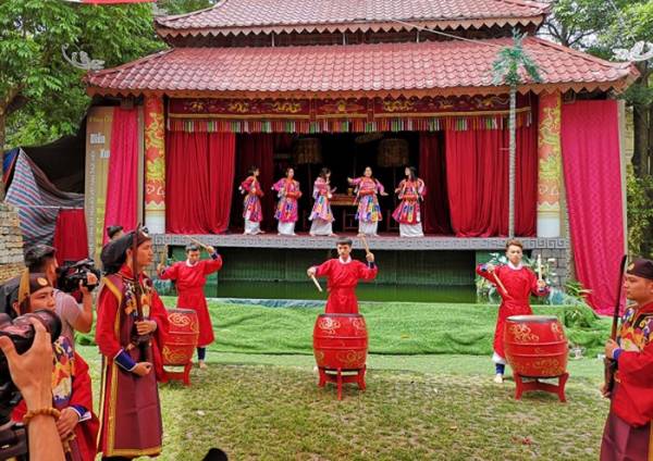 Tái hiện Lễ ban quạt trong cung đình thời Lê Trung Hưng