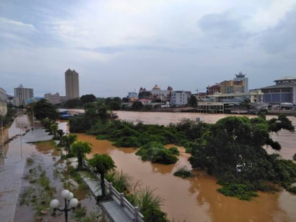 Trận mưa lớn đêm 25/5 đến rạng sáng 26/5 đã khiến nước lũ trên sông Ka Long dâng cao. (Ảnh: Hữu Việt)