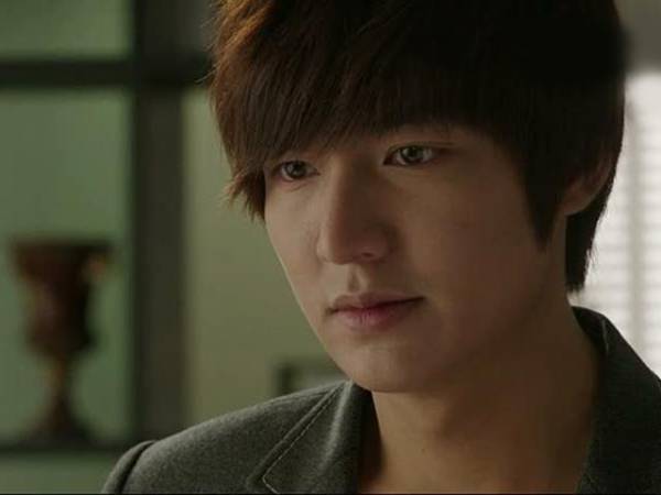 Thương vụ ái tình (Phần 20) : Tú chạy được một đoạn thì mất sức