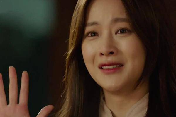 Thương vụ ái tình (Phần 21) : Người đàn ông lạ hoắc đó đứng dậy,