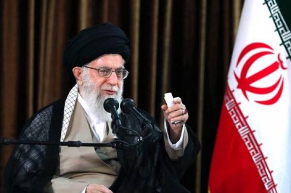 Thủ lĩnh tối cao Iran Ayatollah Ali Khamenei khẳng định không có chuyện đàm phán với Mỹ.