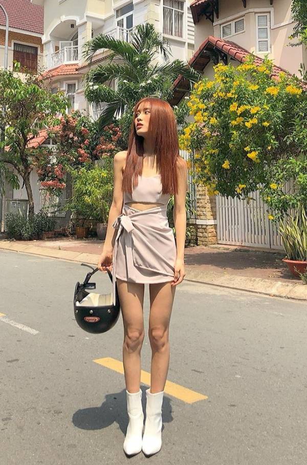 Chạy theo vòng eo 53 cm, Han Sara gầy báo động, chân tay khẳng khiu