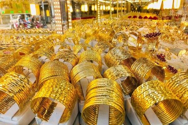 Giá vàng thế giới tăng, giá trong nước tiếp tục giảm