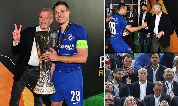 Những hình ảnh tỉ phú Abramovich vui mừng cùng Chelsea cho thấy vị tỉ phú này có một tình yêu rất lớn với CLB thành London
