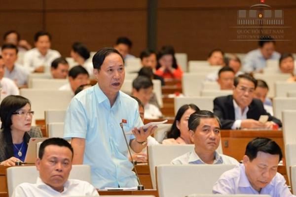 ĐBQH Nguyễn Mai Bộ của tỉnh An Giang có nhiều câu hỏi về hoạt động mê tín dị đoan