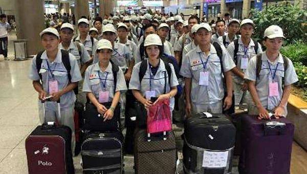 Lao động Việt Nam đi nước ngoài làm việc