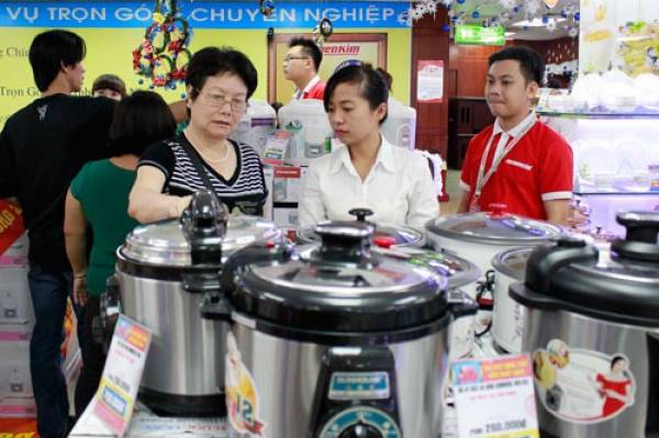 Những danh hiệu, giải thưởng liên quan đến chất lượng sản phẩm thường ảnh hưởng rất lớn đến quyết định mua hàng của người tiêu dùng Ảnh: HOÀNG TRIỀU