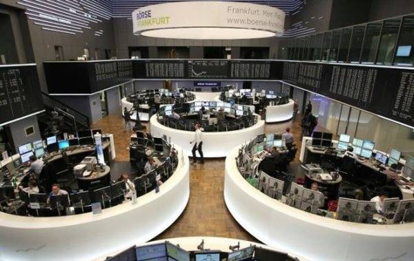 Giới đầu tư dè dặt trong phiên thị trường Mỹ nghỉ giao dịch