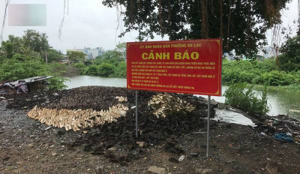 Các dự án phân lô, bán nền không phép ở một số quận vùng ven TPHCM “đánh bẫy” khách hàng đang tăng về số lượng và công khai quảng cáo.