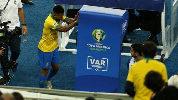 Jesus rất thất vọng khi bị truất quyền thi đấu