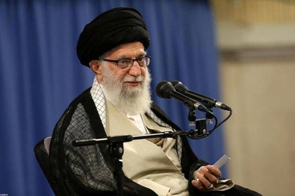 Ông Khamanei phát biểu trong một cuộc gặp mặt giữa các giáo sĩ Iran hôm 16/7.