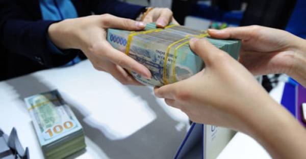 Cấu trúc lợi nhuận ngân hàng và rủi ro tiềm ẩn