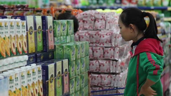 Khách mua hàng tại siêu thị Co.opmart Lý Thường Kiệt - Ảnh: ẢNH: Đ.N.T